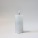 LED Bloklys 10cm høj, flammeeffekt, hvid - Ø5cm, 10cm høj, virker m. fjernbetj, timer, ægte stearin