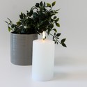LED Bloklys 12,5cm høj, smelte-look, flammeeffekt - Ø7,5cm, 12,5cm høj, virker m. fjernbetj, timer, ægte stearin