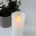 LED XL Bloklys 22,5cm høj, flammeeffekt, hvid - Ø10cm, 22,5cm høj, virker m. fjernbetj, timer, ægte stearin