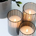 LED Bloklys sæt i røgfarvet glas Ø7,5cm, 3 stk, flammeeffekt - Inkl. fjernbetjening og timer, 10/12,5/15cm høj, ægte stearin