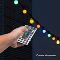13m LED lyskæde med 15 RGB pærer - 0.5W/pære, styres via medfølgende fjernbetjening