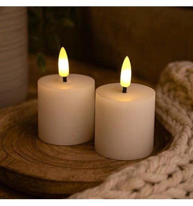 LED Bloklys, 2 stk, flammeeffekt, hvid - 5cm høj, Ø5cm, virker med fjernbetj, ægte stearin