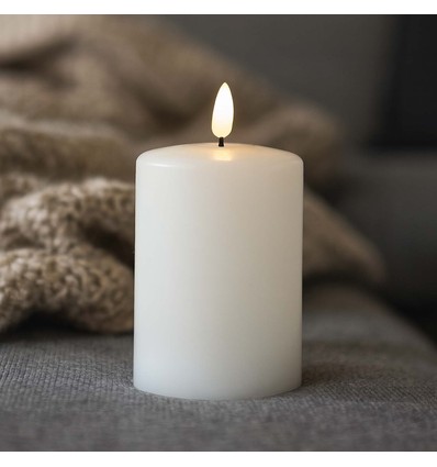 LED Bloklys 10cm høj, smelte-look, flammeeffekt - Ø7,5cm, 10cm høj, virker m. fjernbetj (ikke inkl.), ægte stearin