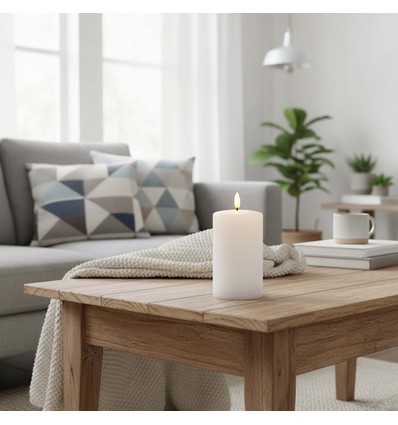 LED Bloklys 12,5cm høj, smelte-look, flammeeffekt - Ø7,5cm, 12,5cm høj, virker m. fjernbetj (ikke inkl.), timer, ægte stearin