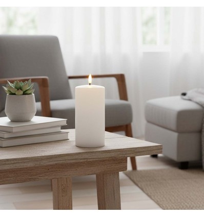 LED Bloklys 15cm høj, smelte-look, flammeeffekt - Ø7,5cm, 15cm høj, virker m. fjernbetj (ikke inkl.), timer, ægte stearin